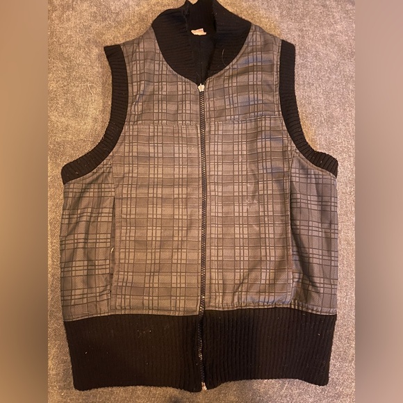 Plaid Zip-Up Vest - Picture 1 of 2